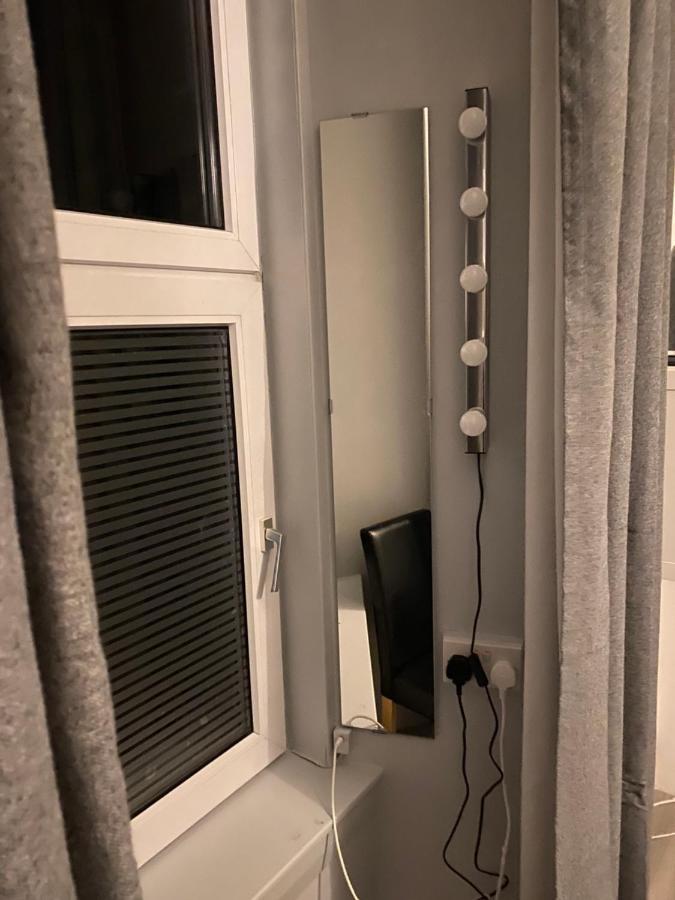 Mccoinnich Rooms Dundee Esterno foto